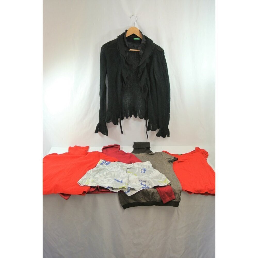 United Colors of Benetton Women's Lot of 6 Shorts Tops Turtleneck Sweater Small